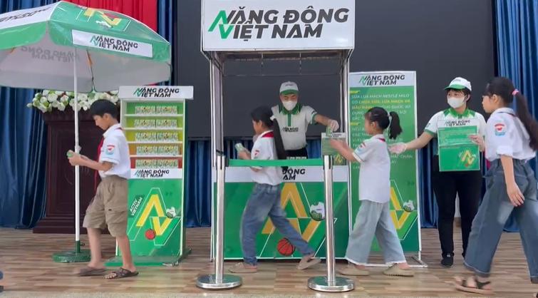 SỮA NESTLÉ TRAO DINH DƯỠNG- GỬI YÊU THƯƠNG TỚI HỌC SINH TRƯỜNG TIỂU HỌC NGHĨA LỢI
